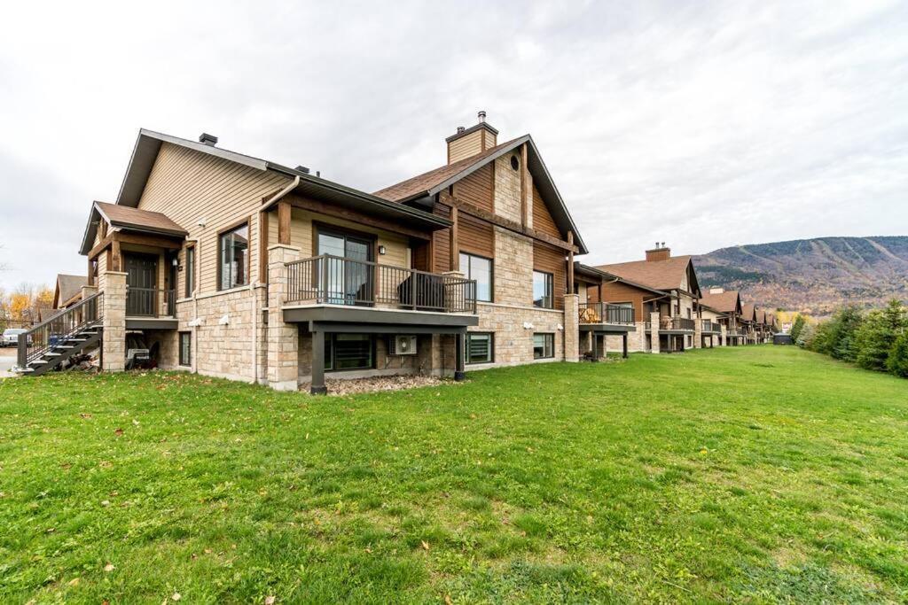 Initial - Boho - Mont-Sainte-Anne Apartment Beaupre Luaran gambar