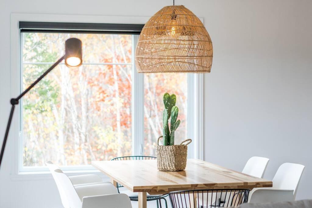 Initial - Boho - Mont-Sainte-Anne Apartment Beaupre Luaran gambar
