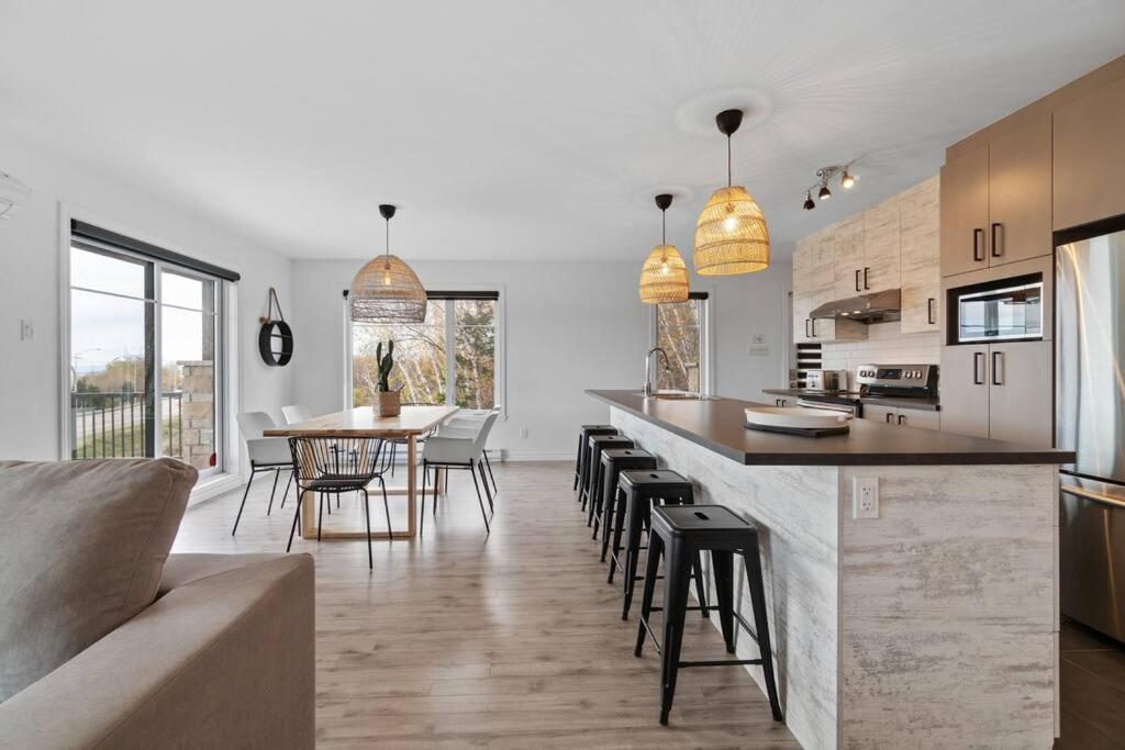 Initial - Boho - Mont-Sainte-Anne Apartment Beaupre Luaran gambar
