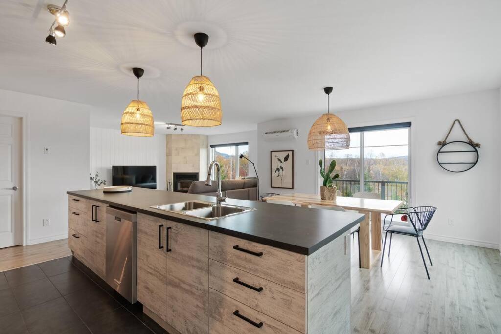 Initial - Boho - Mont-Sainte-Anne Apartment Beaupre Luaran gambar